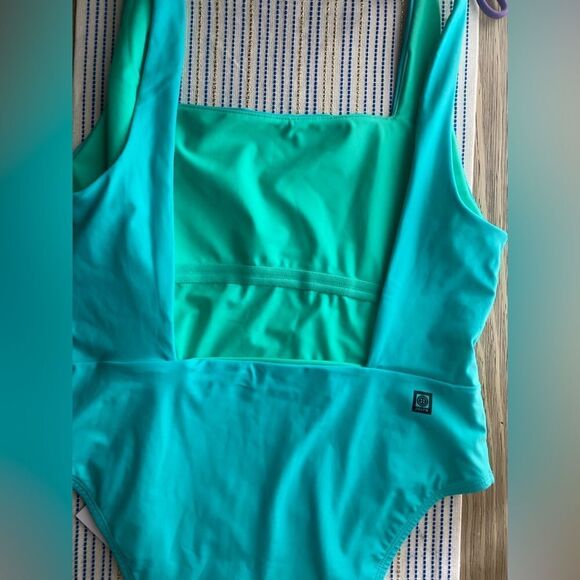 Jolyn Nova Scotia One piece Swimsuit Size XL  Mint Green Deep Back NWT - Picture 12 of 16